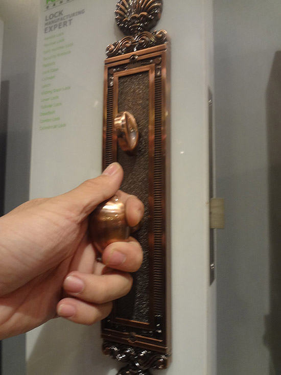 別墅門(mén)鎖實(shí)拍圖