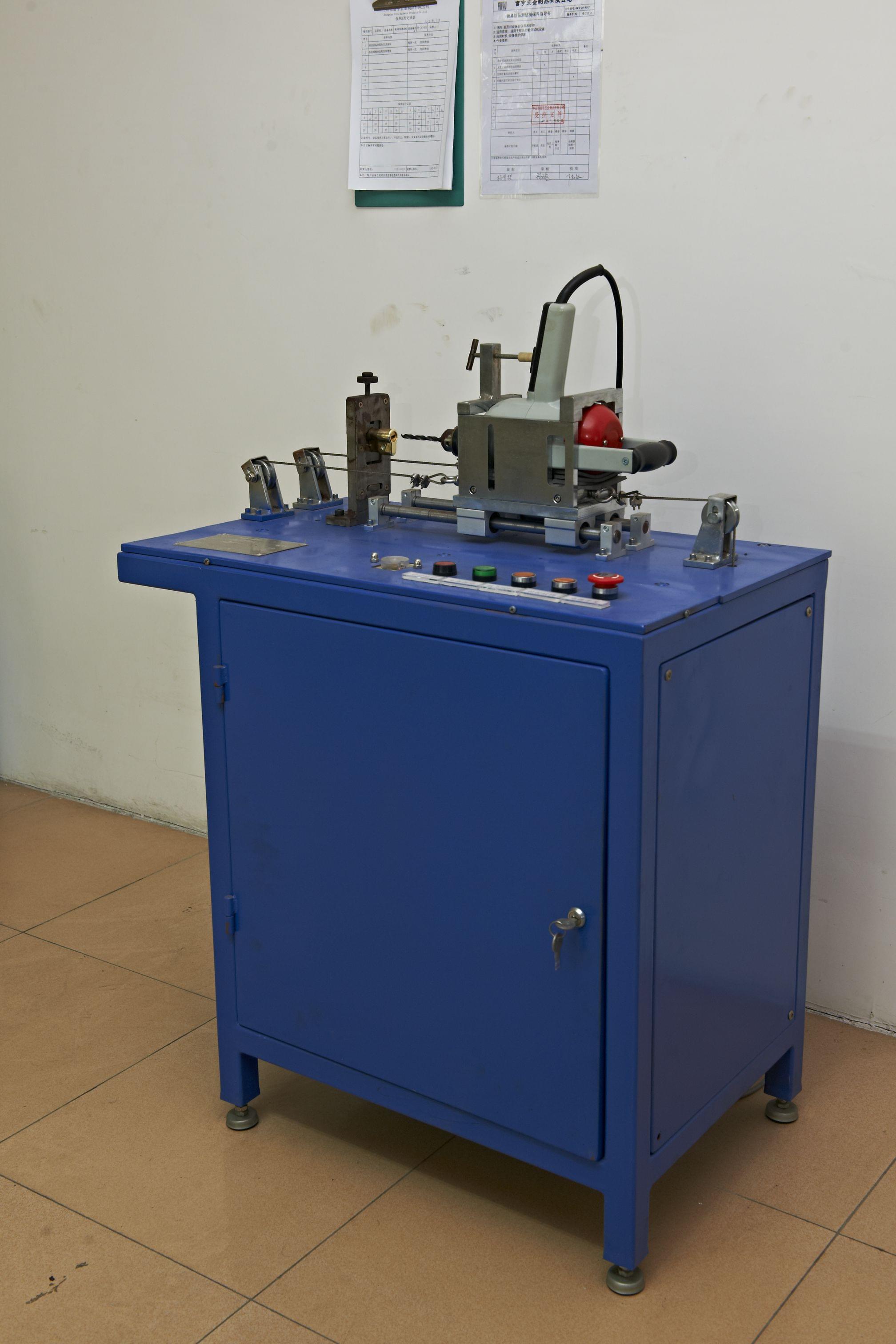 別墅門(mén)鎖車(chē)間設(shè)備